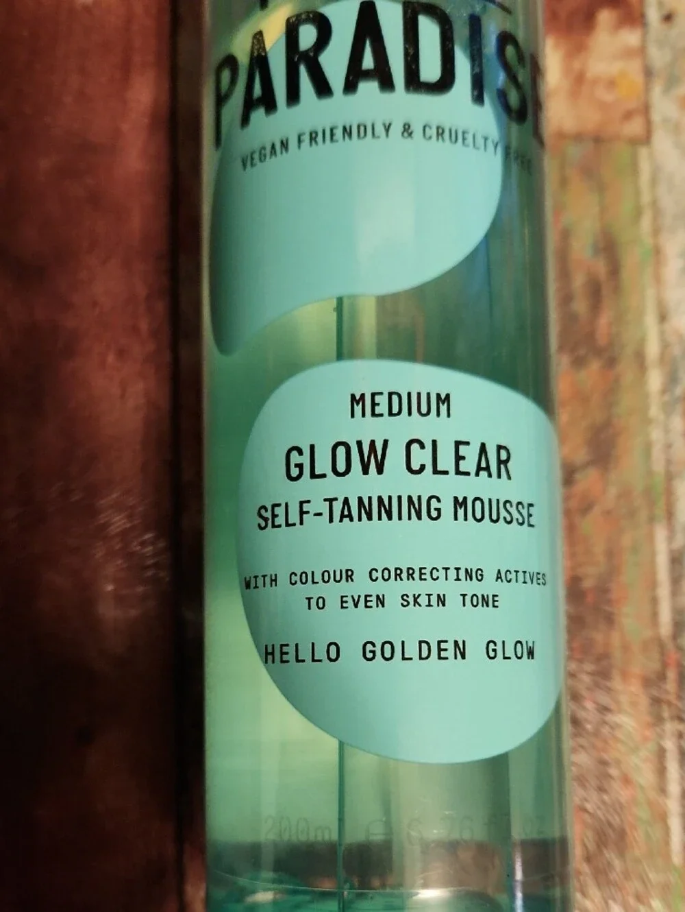 New And Sealed Isle of Paradise Medium Glow Clear Self-Tanning Mousse